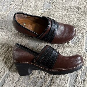 Thom McAn Brown Black Mules leather Clogs Shoes Comfort Shoes close toe 8.5